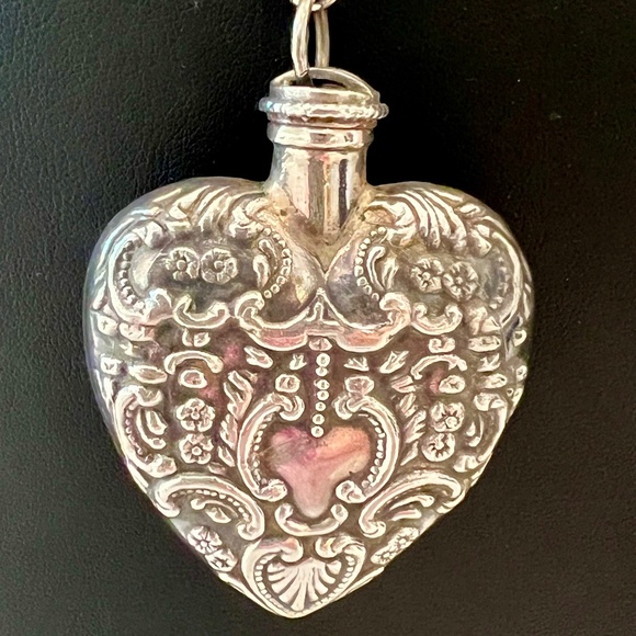 Sterling Silver Perfume Bottle on a Pearl Chain..... - Picture 2 of 4